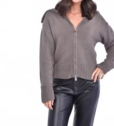 Mod Ref Two Way Zip Sweater In Charcoal In Gray