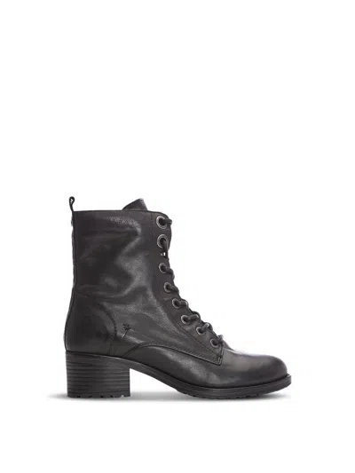 Moda In Pelle Bezzie Boots In Black