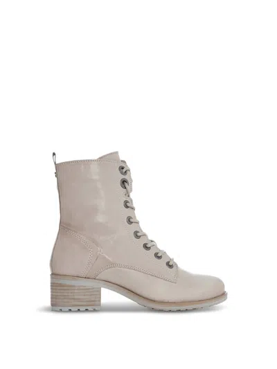 Moda In Pelle Bezzie Boots In Cream