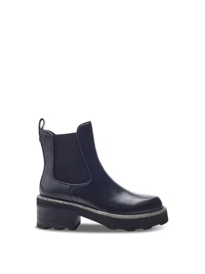 Moda In Pelle Blanda Boots In Black