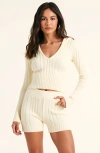Modenaire Cable Knit Cropped Hoodie With V-neckline And Ribbed Hem In White