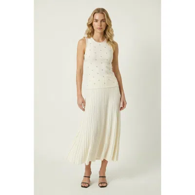Modenaire Pearl Embellished Pleated Midi Sleeveless Dress In White