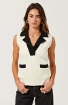Modenaire Sleeveless Cable Knit Vest With Contrast Collar And Pocket Accents
