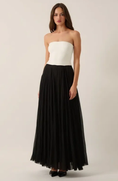 Modenaire Strapless Two-tone Gown With Fitted Bodice And Tulle Skirt In Black