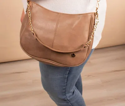 Modern + Chic Women's Marissa Crossbody Saddle Hand Bag In Fawn In Beige