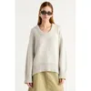 Modern Citizen Archie Deep U-neck Sweater In White