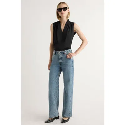 Modern Citizen Jae V-neck Sleeveless Blouse In Black
