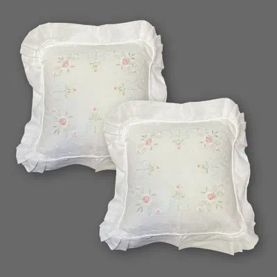 Modern Heirloom Embroidered Floral Vintage 2-piece Pillow Set In White