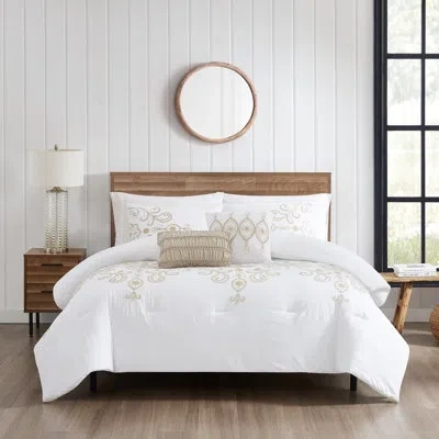 Modern Threads In White