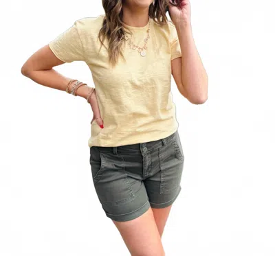 Mod-o-doc Short Sleeve Step Hem Crew Tee In Ecru Silk In Blue