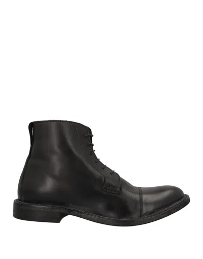 Moma Ankle Boots In Brown