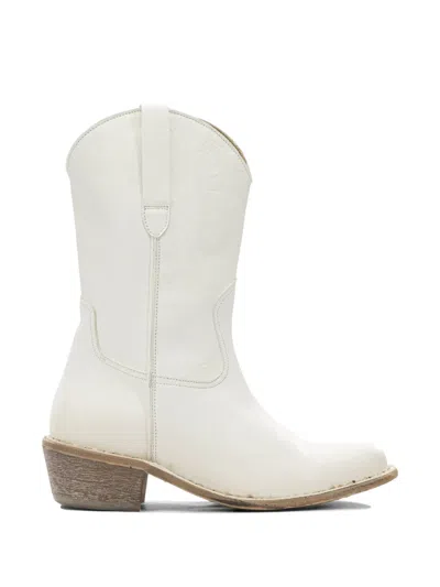 Moma Pointed-toe Cowboy Boots In White