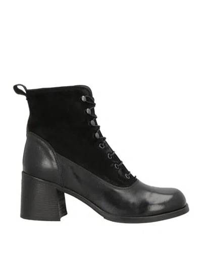 Moma Woman Ankle Boots Black Size 10 Leather