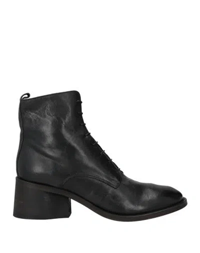 Moma Woman Ankle Boots Black Size 6 Leather