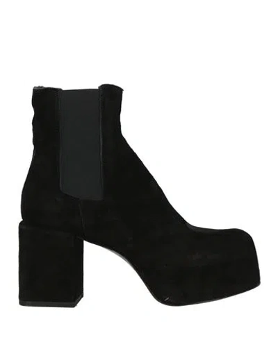 Moma Woman Ankle Boots Black Size 7.5 Leather