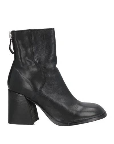 Moma Woman Ankle Boots Black Size 9 Leather