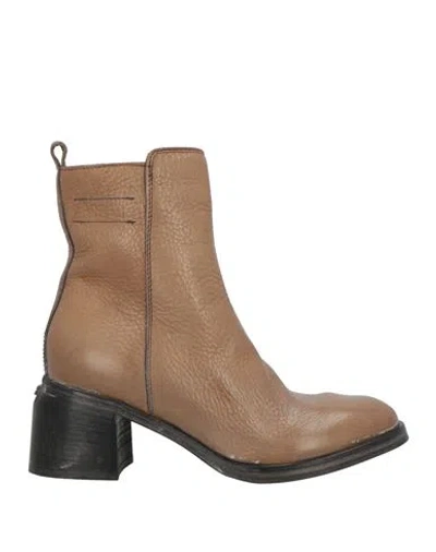 Moma Woman Ankle Boots Khaki Size 7 Leather
