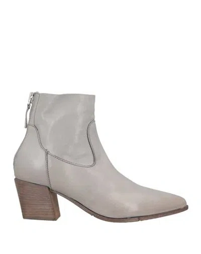 Moma Woman Ankle Boots Light Grey Size 10 Leather In Gray