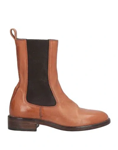 Moma Woman Ankle Boots Tan Size 8 Leather