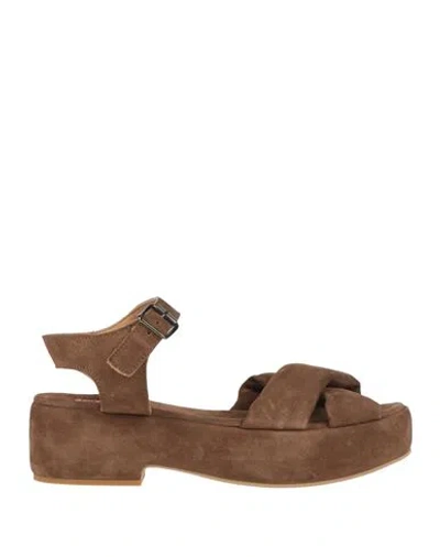 Moma Woman Sandals Brown Size 6 Leather