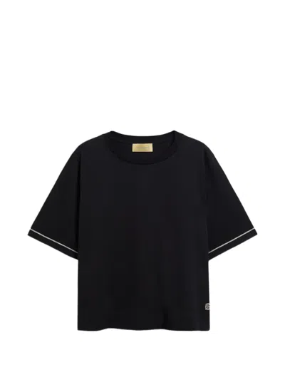 Momoní Iora Side-slit T-shirt In Black