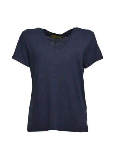 Momoní V-neck T-shirt In Red