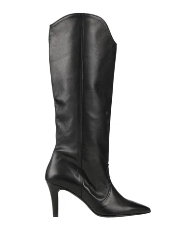 Momoní Womens Black Shoes