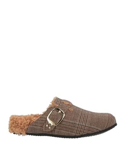 Momoní Woman Mules & Clogs Light Brown Size 8 Virgin Wool In Sand