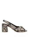 Momoní Sandals In Beige