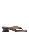 Momoní Toe Strap Sandals In Yellow