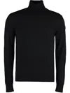 Moncler Men's Virgin Wool Turtleneck Sweater In 黑色