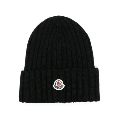 Moncler A9327 Virgin Wool Ribbed Beanie In Black