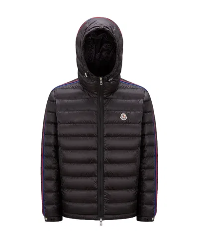 Moncler Agout Logo-patch Puffer Jacket In Black