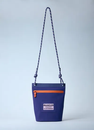 MONCLER AMOEBA CROSSBODY POUCH