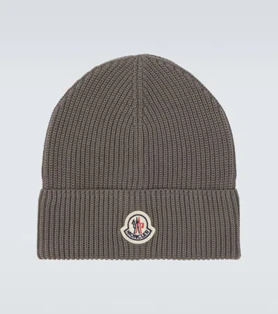 Moncler Archivio Ribbed-knit Cotton Beanie In Gray