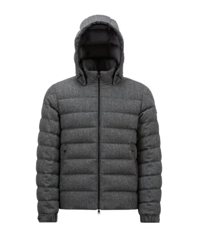 Moncler Arneb Short Down Jacket In Black