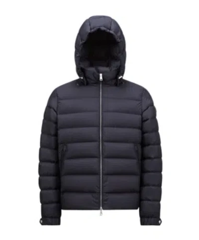 MONCLER ARNEB SHORT DOWN JACKET
