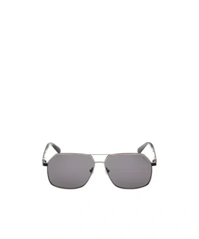 Moncler Aviator Sunglasses In Gray