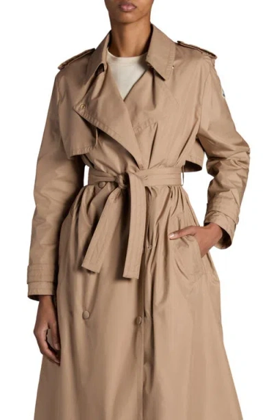 Moncler Barbentane Trench Coat In Brown