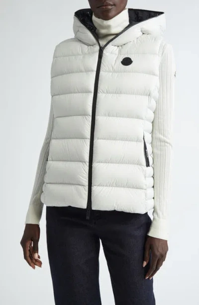 Moncler Barraux Gilet In White