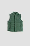 Moncler Piumino Smanicato Barthe In Nylon Verde Scuro  Uomo In Green