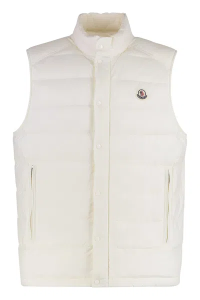 Moncler Barthe Padded Bodywarmer In White