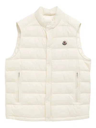 Moncler Barthe Quilted Gilet In Red