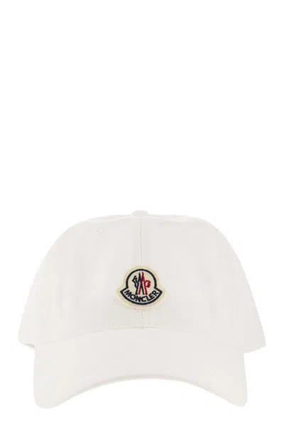 Moncler Baseball Cap With Logo In White