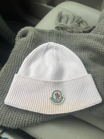 Pre-owned Moncler Beanie In Pink
