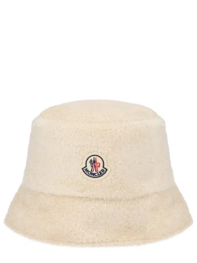 Moncler Beige Logo Bucket Hat In Pink