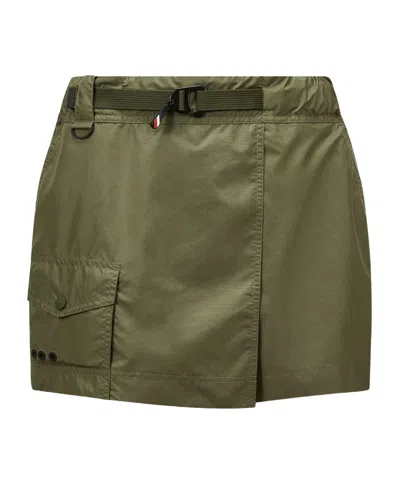 Moncler Belted Mini Skort In Green