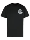 Moncler T-shirt With Logo In Black