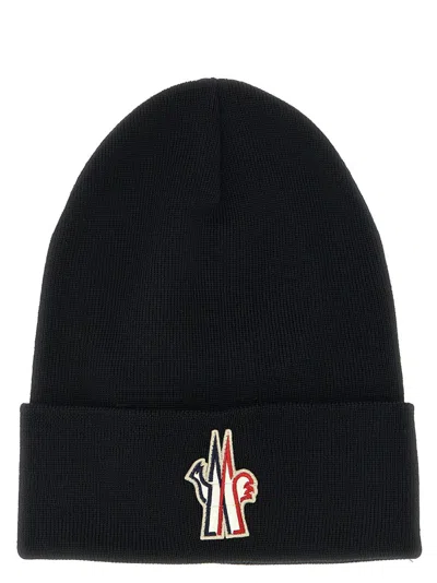 MONCLER MEN BLACK LOGO PATCH BEANIE HAT, ONESIZE LUXURY HATS FOR MEN DARVEYS