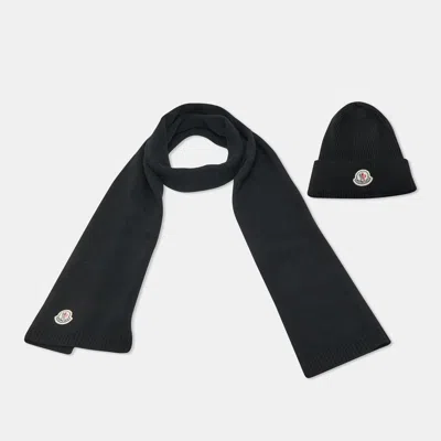 Pre-owned Moncler Black Logo Patch Wool Beanie And Scarf